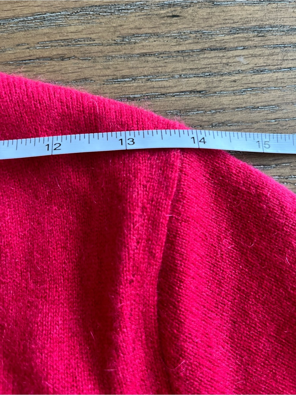 Express Y2K Bright Red V-Neck Short Sleeve Cashmere Knit Top Size Large - Picture 3 of 9